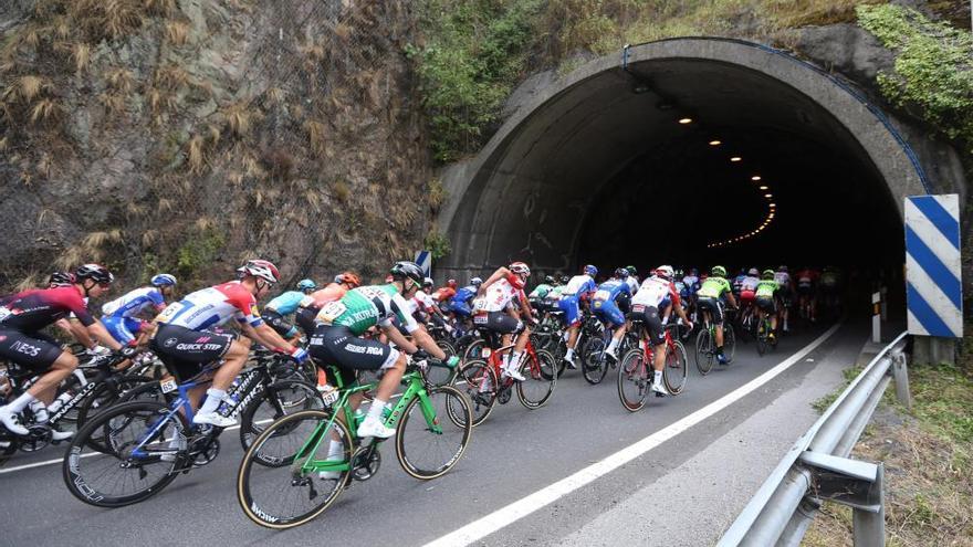 Kuss triunfa en el estreno del Acebo y Roglic sigue líder