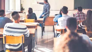 Educación abonará el próximo curso las jefaturas de departamento a los interinos