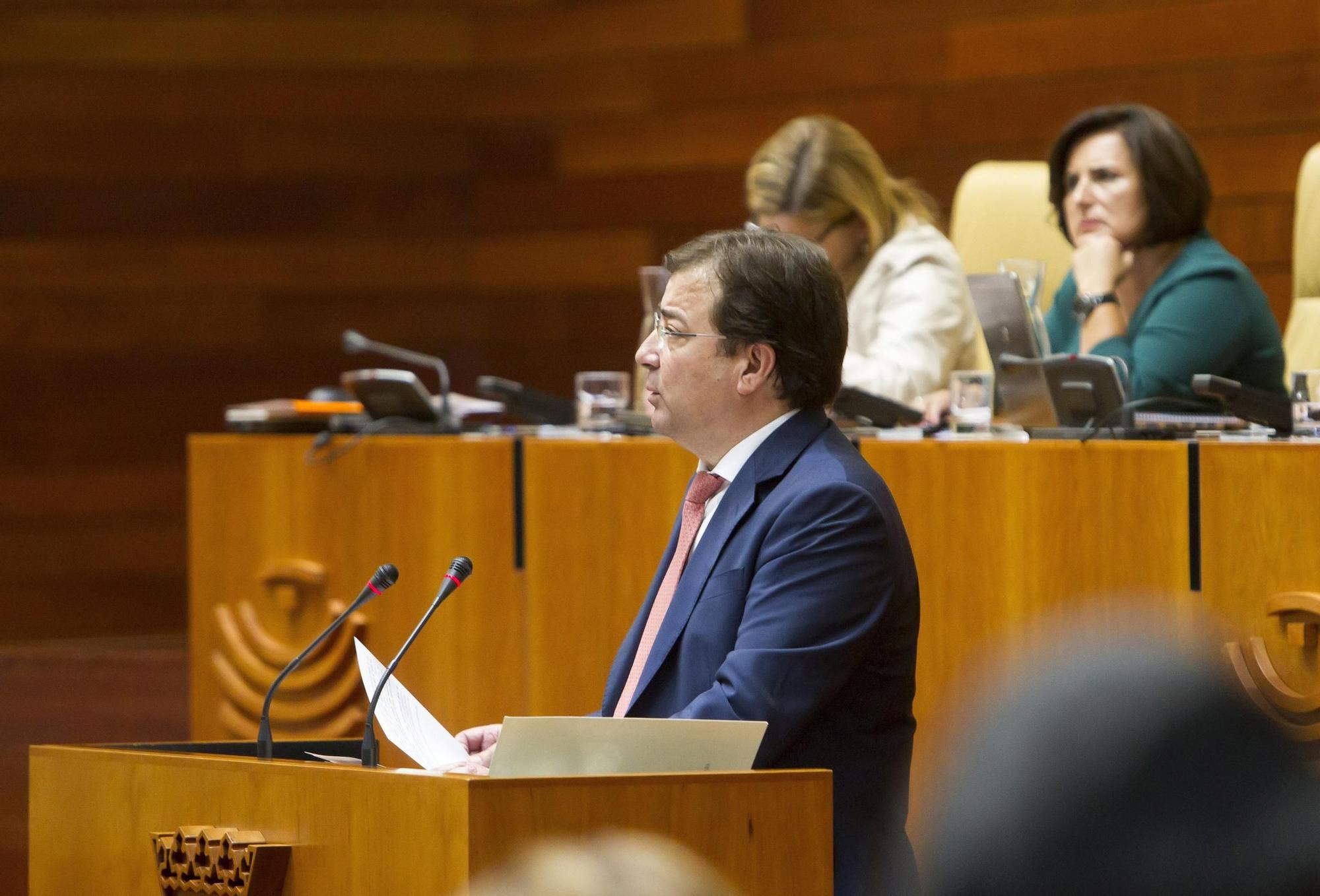 Guillermo Fernández Vara, 30 años al servicio de Extremadura