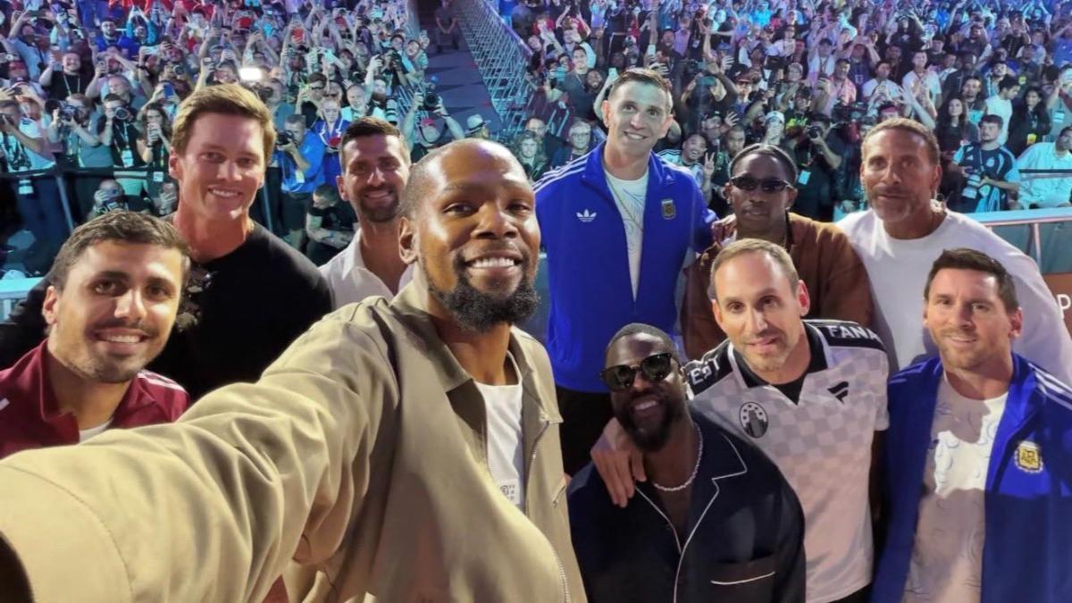 El 'selfie' entre Durant, Messi, Djokovic y compañía en el acto previo a la final del Mundial