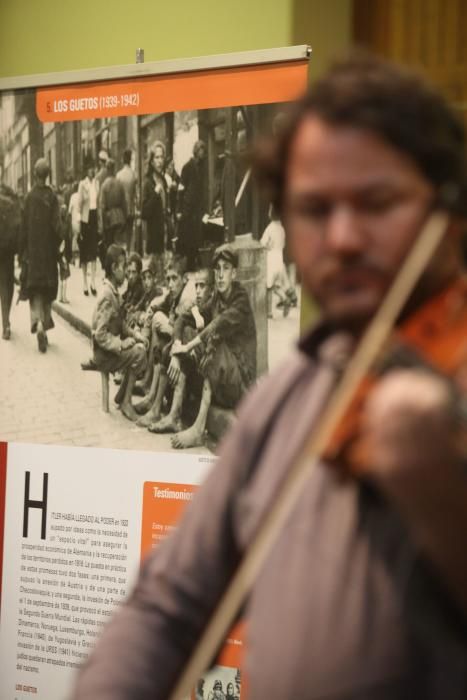 Exposición sobre el holocausto en Gijón