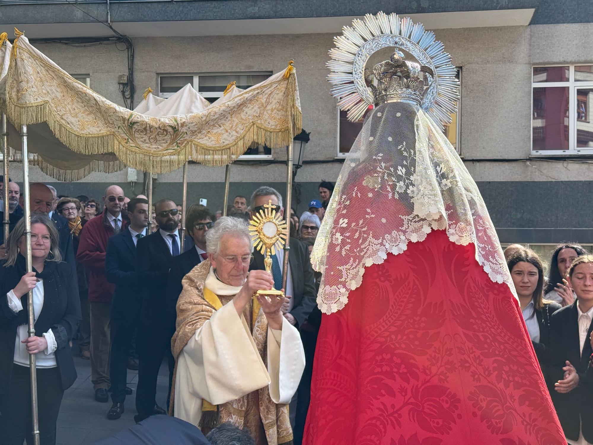 Así vivió Candas el cierre de su Semana Santa con la Procesion del Encuentro