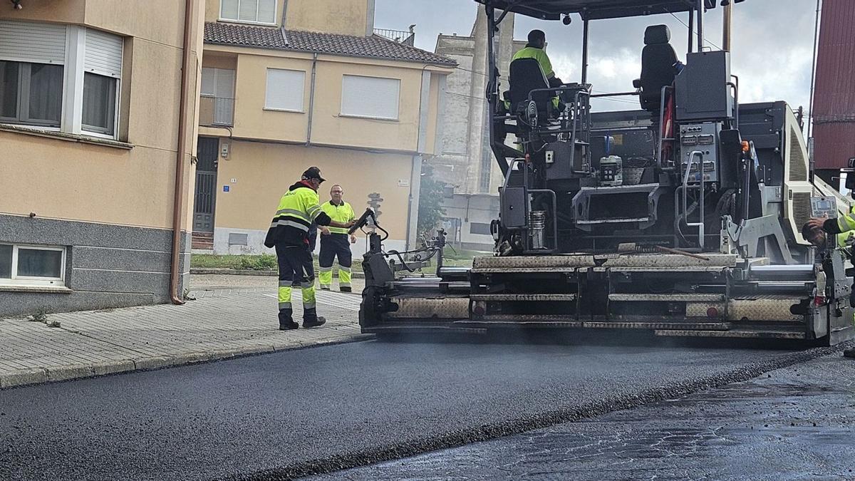 Una prueba que se realizó con el material en una calle. | CEDIDA