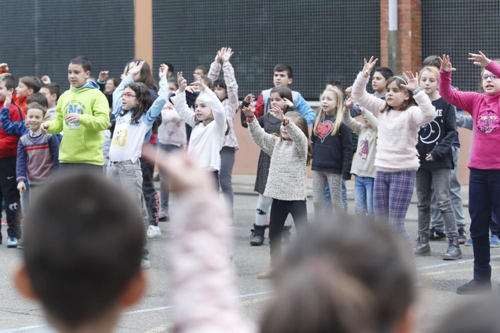 Día de la Paz en los colegios avilesinos.