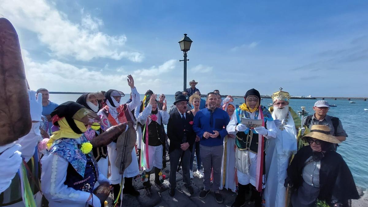 La Parranda Marinera Los Buches estrena su nuevo barco 'El Volador' en el Carnaval Tradicional de Arrecife 2024