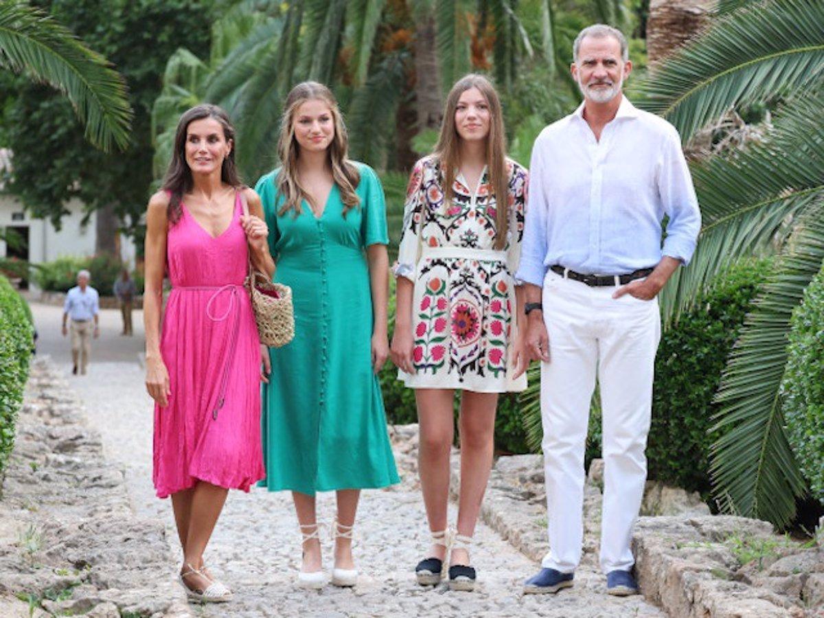 Así es el vestido étnico de la infanta Sofía que enloquece a las 'influencers' (y está volando)