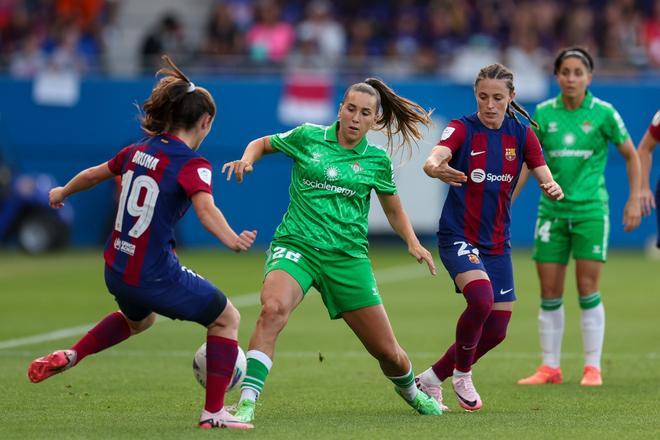 Liga F: FC Barcelona - Betis, el partido de despedida de Sandra Paños, Mariona Caldentey y Jonatan Giráldez, en imágenes