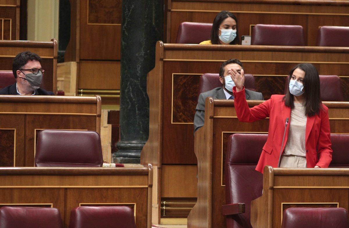 La lÃ­der de Cs, InÃ©s Arrimadas, interviene en la primera sesiÃ³n de control al Gobierno en el Congreso, en Madrid (EspaÃ±a) a 9 de septiembre de 2020.  El Gobierno contesta preguntas, entre otras, sobre el coronavirus o sobre los gastos de seguridad del Rey Juan Carlos desde anunciÃ³ el traslado de su residencia fuera de EspaÃ±a.