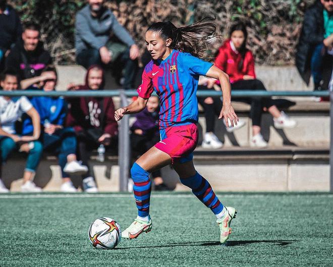 Nota: s.c. - Ona Baradad, con solo 17 años, ha debutado esta temporada con el primer equipo del Barça en la Primera Iberdrola. Cuatro partidos -uno de ellos como titular- y un gol, ante el Alavés. PJ: 4. Minutos: 101. Goles: 1