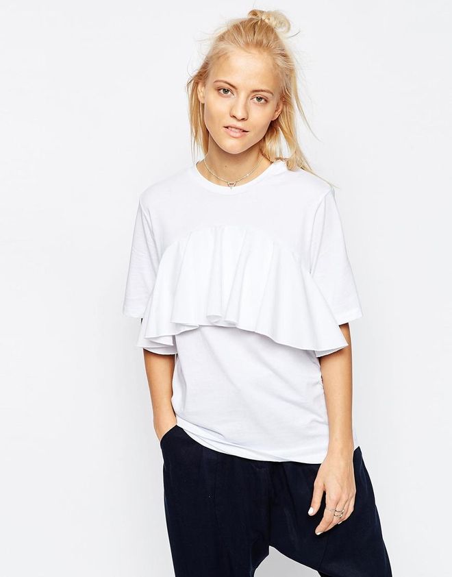 Camiseta con detalle de volante, Asos (42,99€)