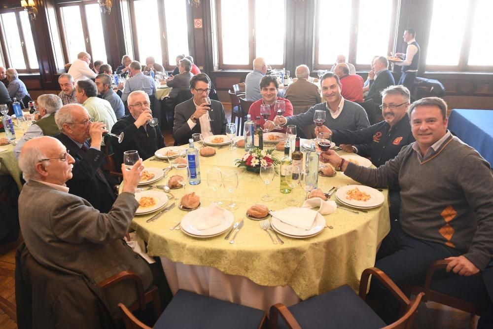 Los titulados de la Marina Mercante celebran una cumbre en A Coruña