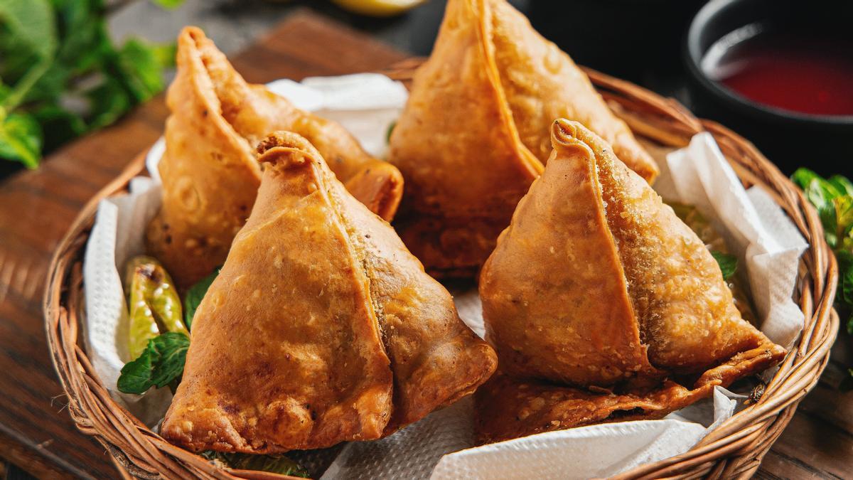 Las samosas son uno de los platos más destacados de India.