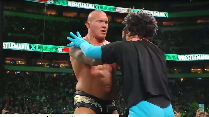?Histrico! RKO de Randy Orton a Speed en el WrestleMania