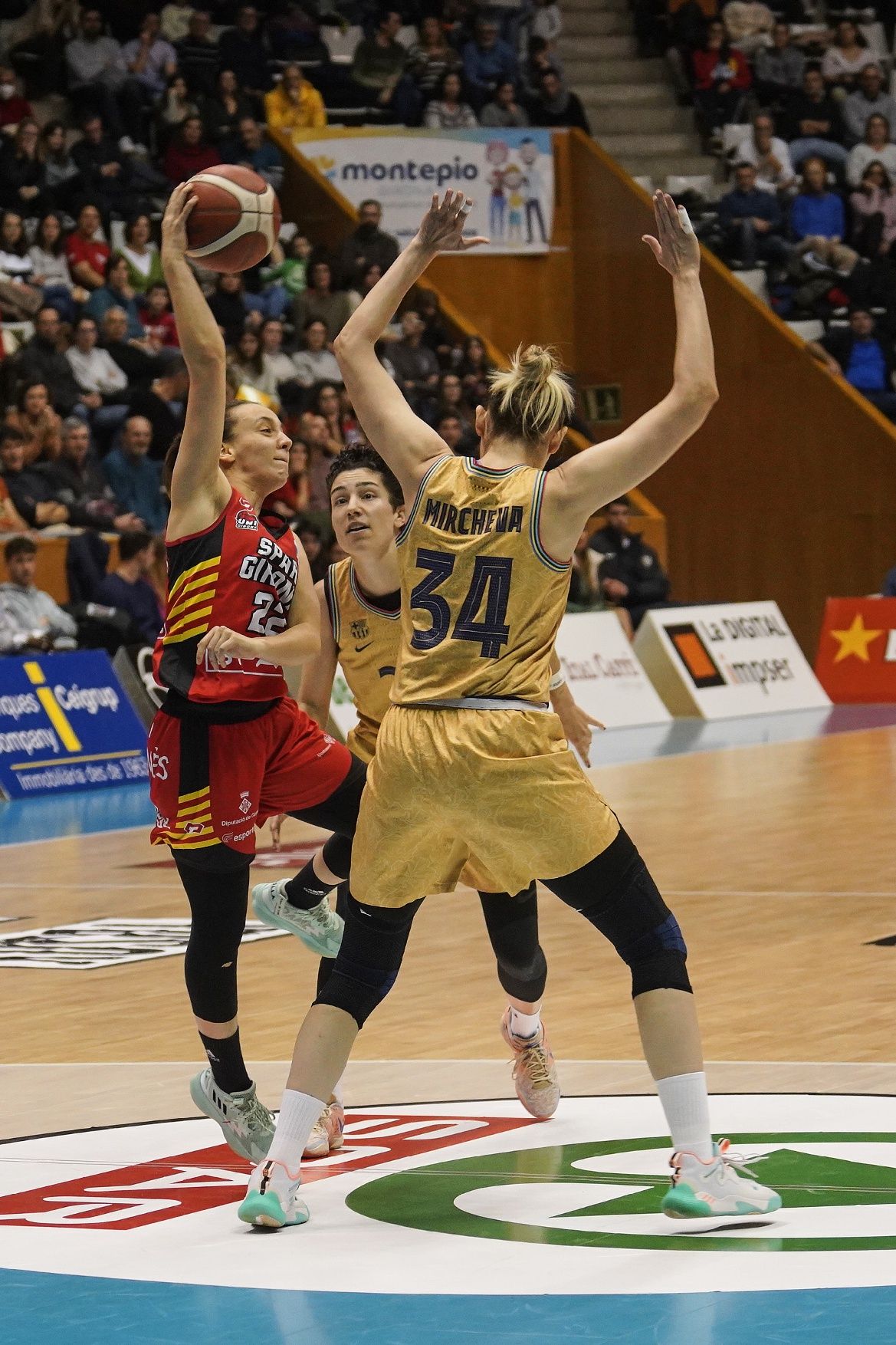 Les millors fotos del Spar Girona - Barça CBS