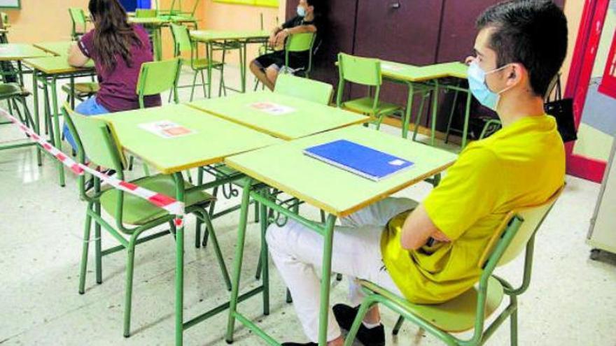 Alumnos de Santa Cruz de Tenerife durante las clases voluntarias que se organizaron en junio.