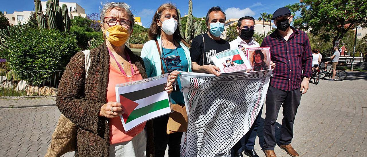 Los representantes de la plataforma convocaron ayer la protesta para esta tarde. | V.MARÍ