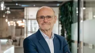 Luis Atienza, exministro y expresidente de Red Eléctrica: "Nos hemos dejado comer la tostada en vehículos eléctricos y ahora nos quejamos de los chinos"