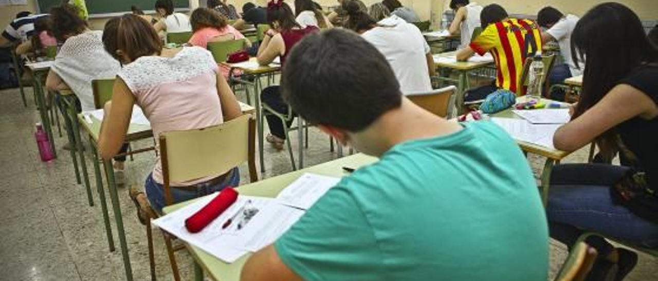 Alumnos en una de las aulas del instituto Andreu Sempere de Alcoy.