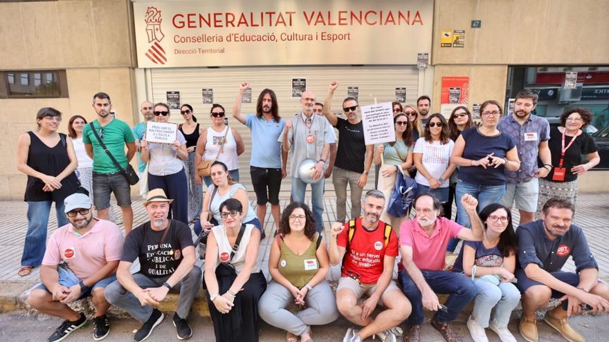 Los profesores se quejan de los atrasos en el pago de nóminas de la Generalitat