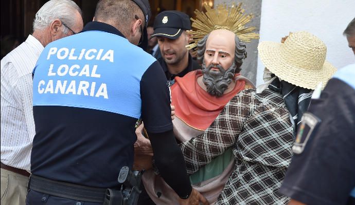 San Bartolomé cae en Tunte y el cura acaba herido.