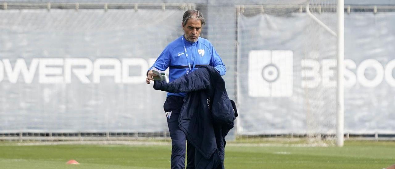 Natxo González, durante un entrenamiento en el  Anexo de La Rosaleda.