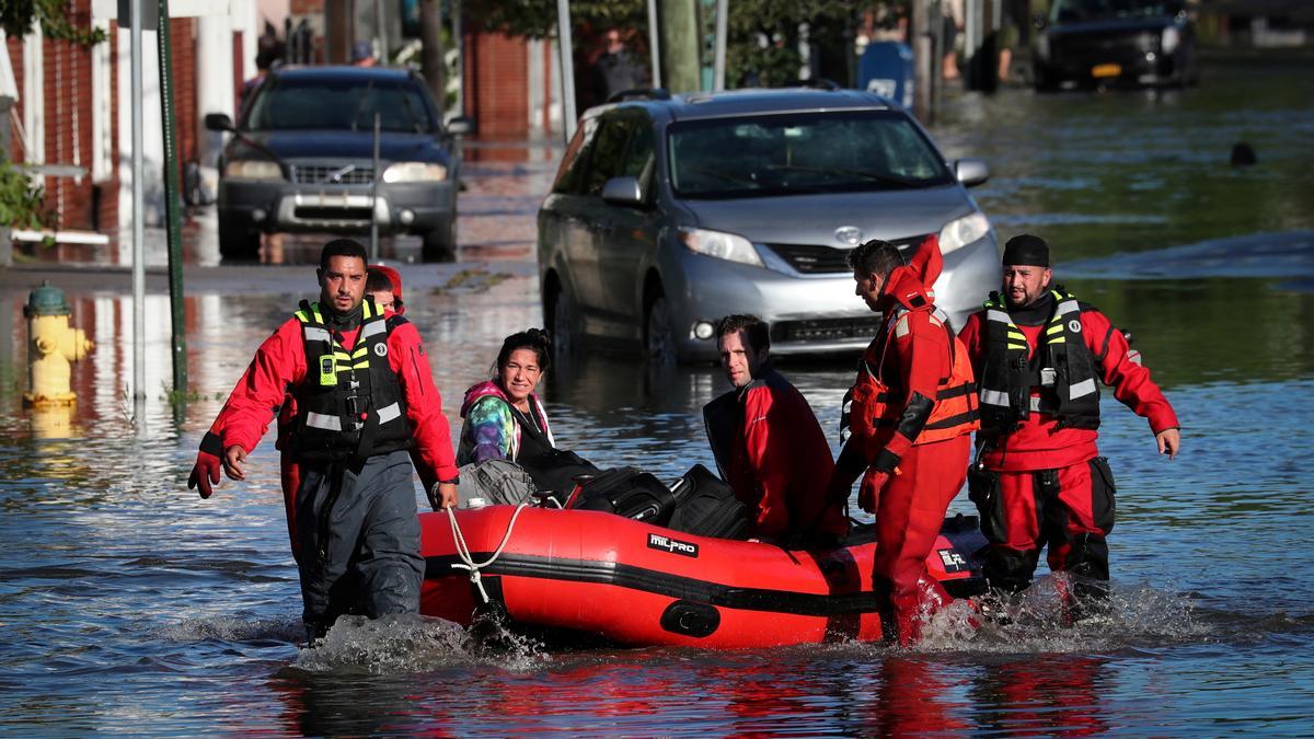 La tormenta tropical Ida deja al menos ocho muertos y sume en el caos la ciudad de Nueva York.