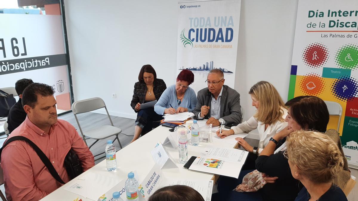 El consejo local para personas con discapacidad celebra su primer pleno