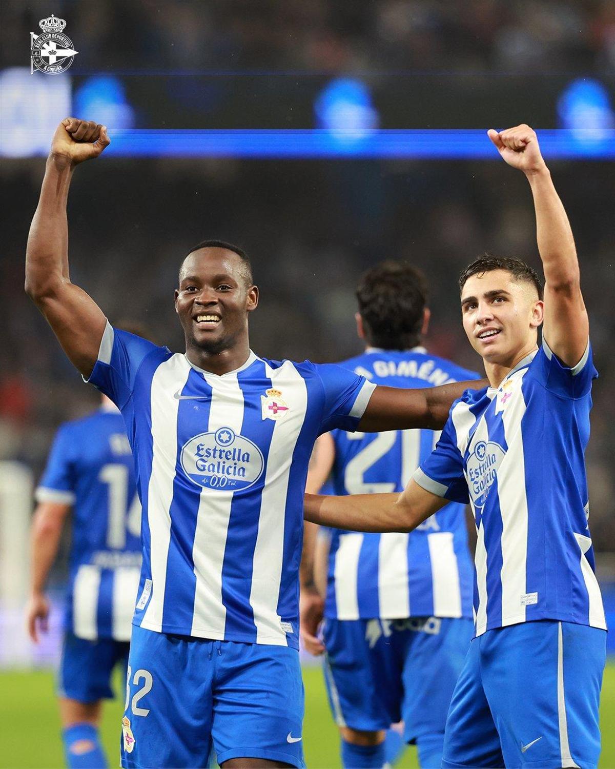 Bil Nsongo y Yeremay celebran su gol