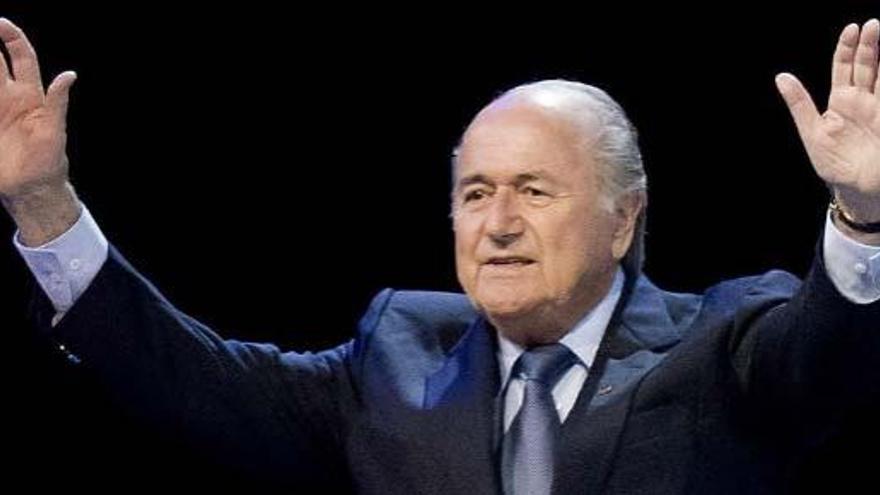 Blatter seguirá dirigiendo la FIFA