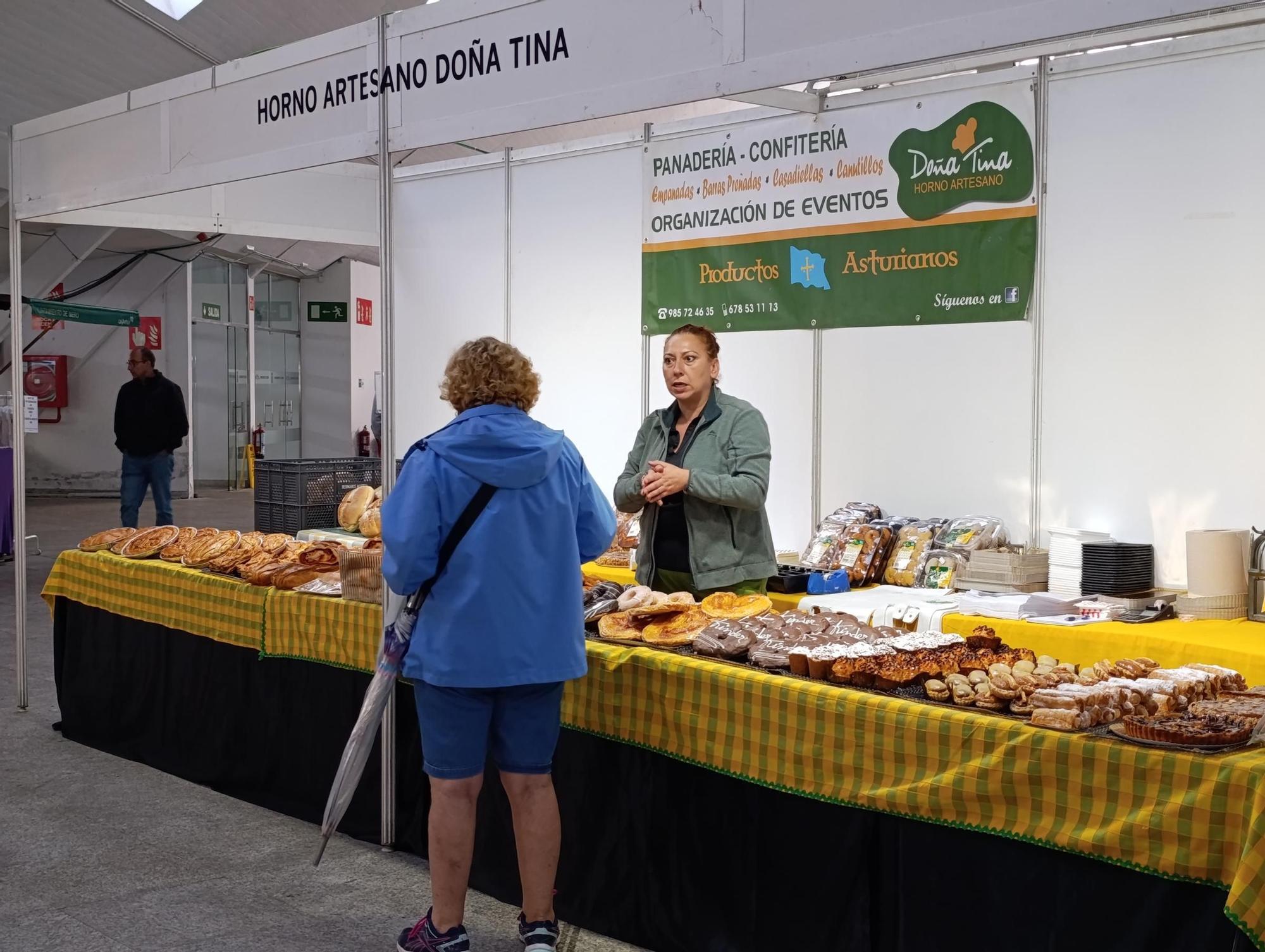 Lleno en la muestra agroalimentaria de la Plaza de Abastos de La Pola