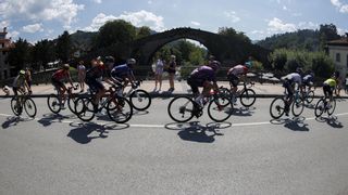 Vídeo resumen de la etapa 9 de la Vuelta a España 2022