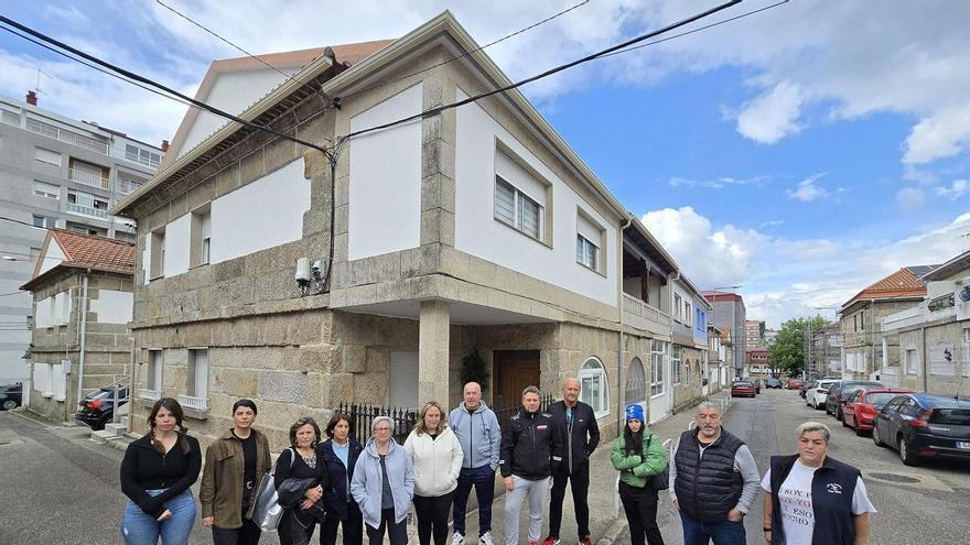 Cucarachas en la cara, en la cocina y en la bañera en el Barrio das Flores, en Vigo: «Es insufrible»