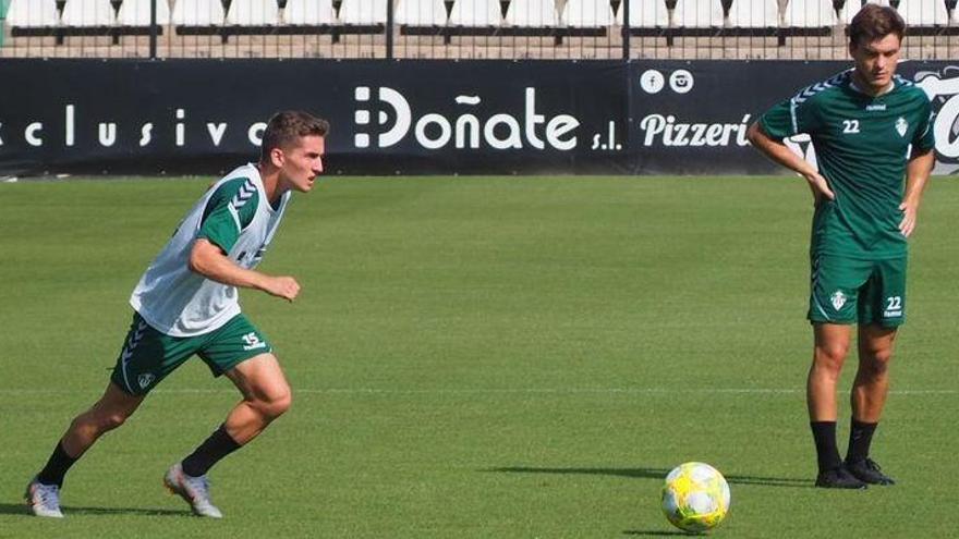 Un Castellón-Badalona entre el posible lleno y la alerta de Cano