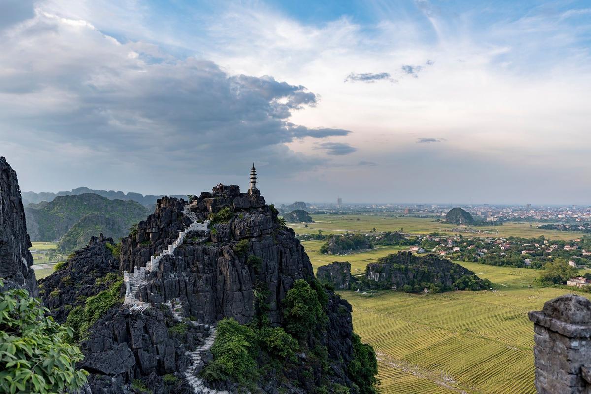 Hang Múa, Vietnam