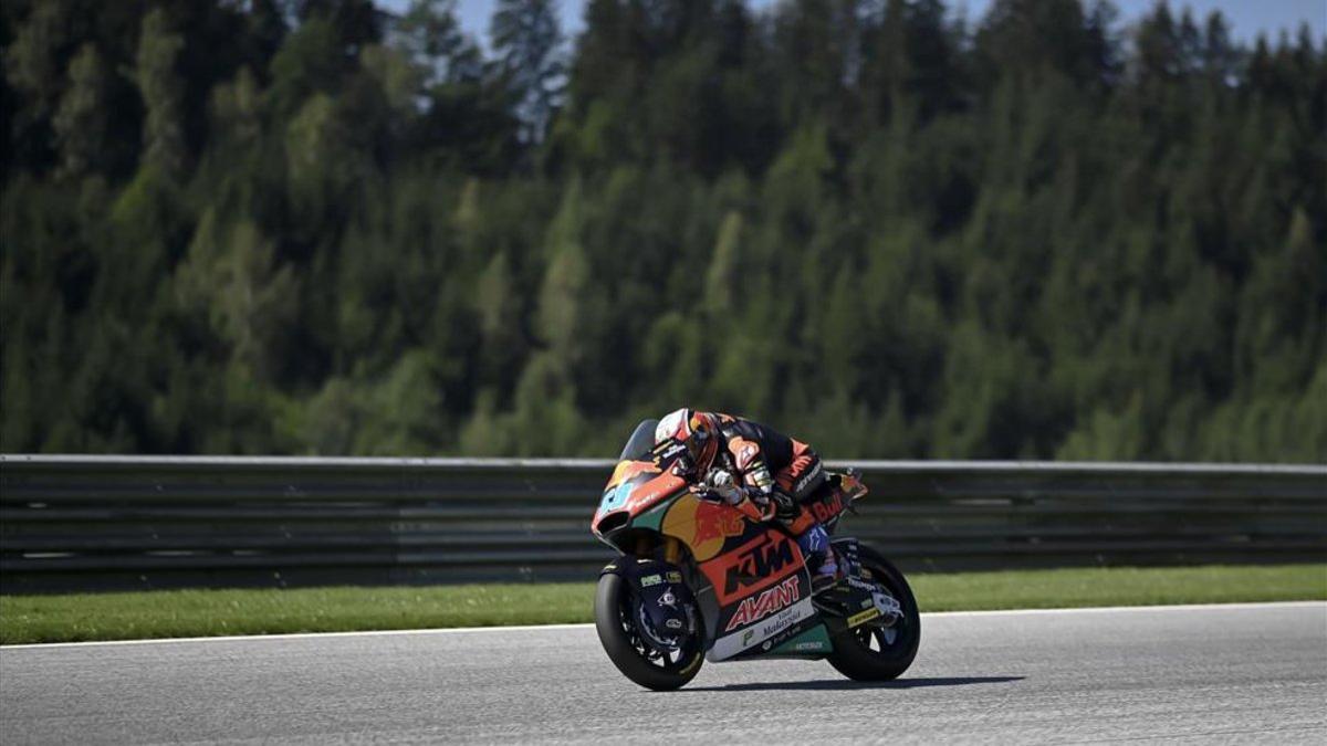 Jorge Martín acoplado a su montura en una de las largas rectas del Red Bull Ring