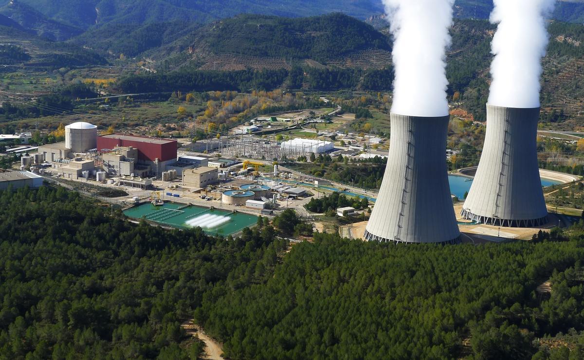 Vista aèria de la central nuclear de Cofrentes