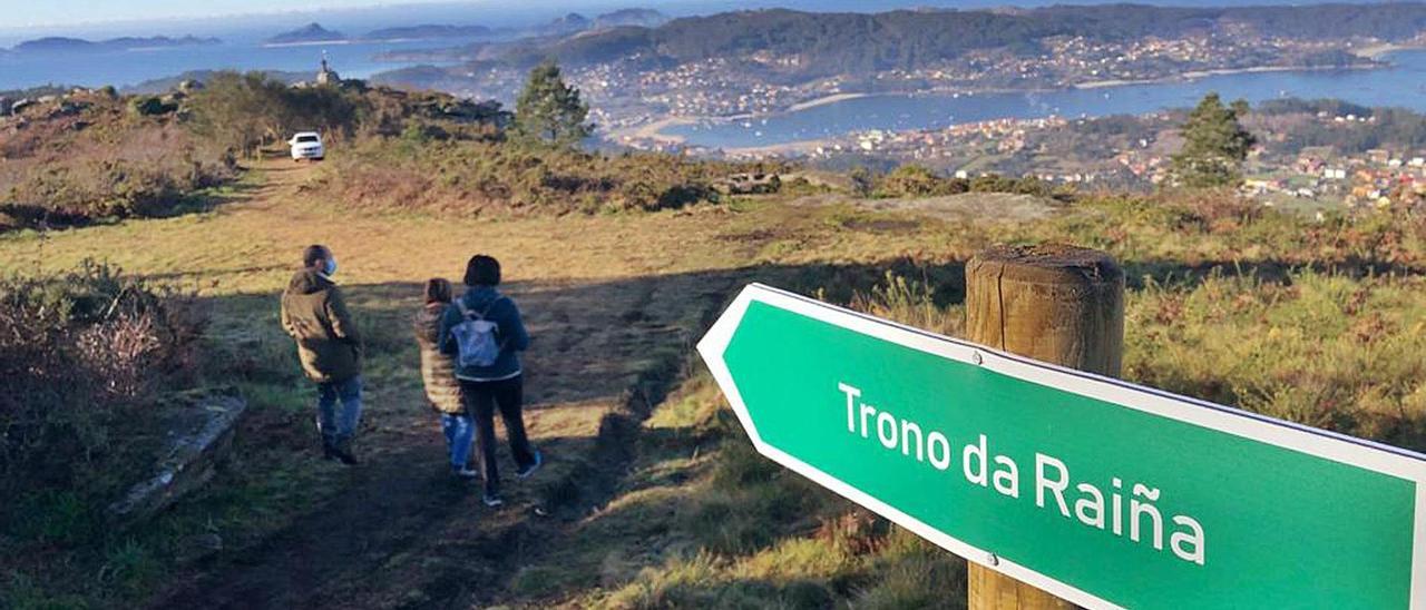 Visita de ayer al “Trono da Raíña”, con impresionantes vistas sobre las rías de Vigo y Aldán, con Illas Cíes y Ons en el horizonte