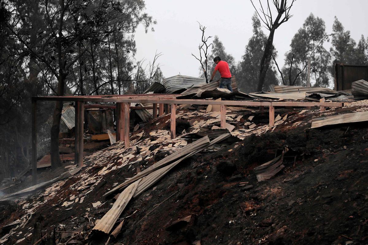 Los incendios que arrasan Chile dejan ya más de 20 muertos