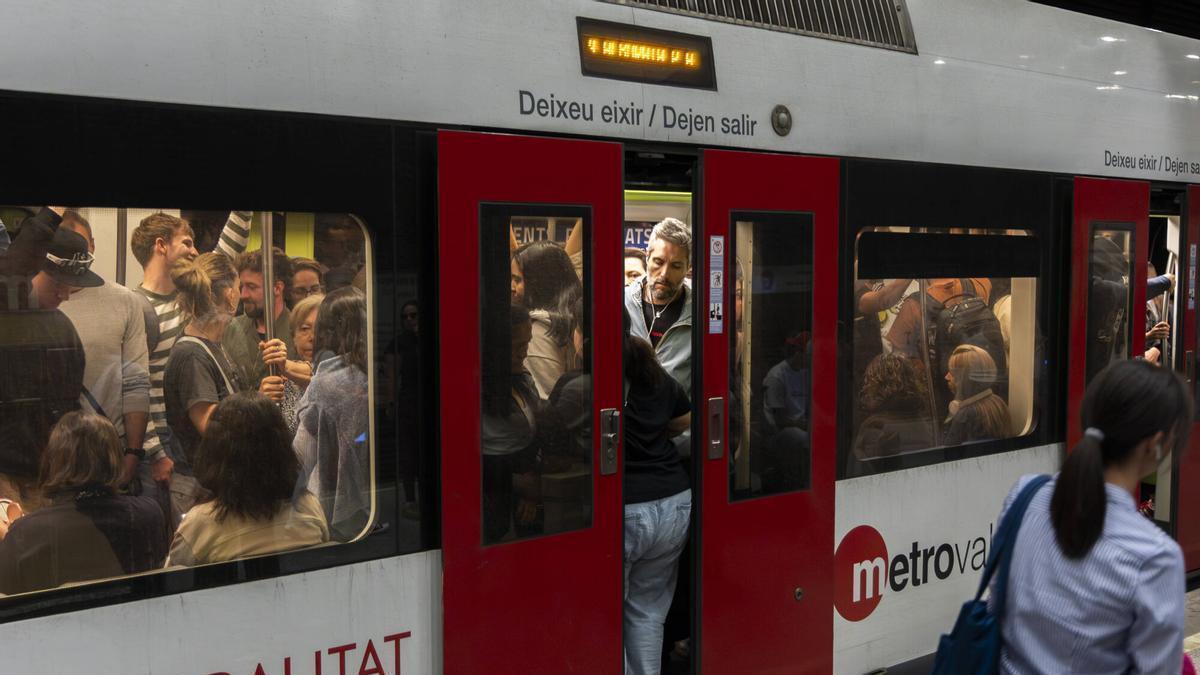 Valencia. VLC. Una mañana en hora punta en Metrovalencia