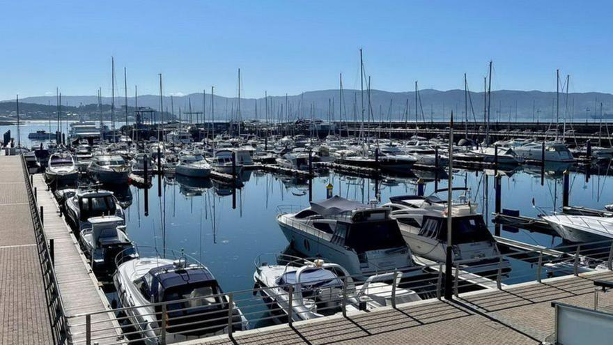 El uso del puerto deportivo de Sanxenxo crece e iguala este año a todo 2022: 452 barcos