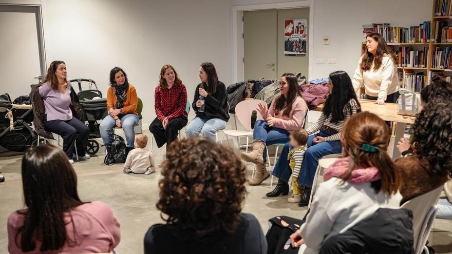 Maire cumple 15 años tejiendo tribu en Badajoz: "No importa cómo alimentes a tu bebé, importa que no estés sola"