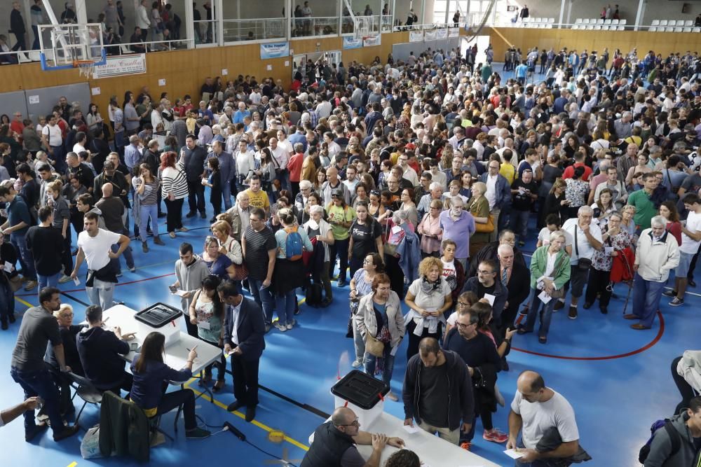 Votacions al pavelló de Santa Eugènia