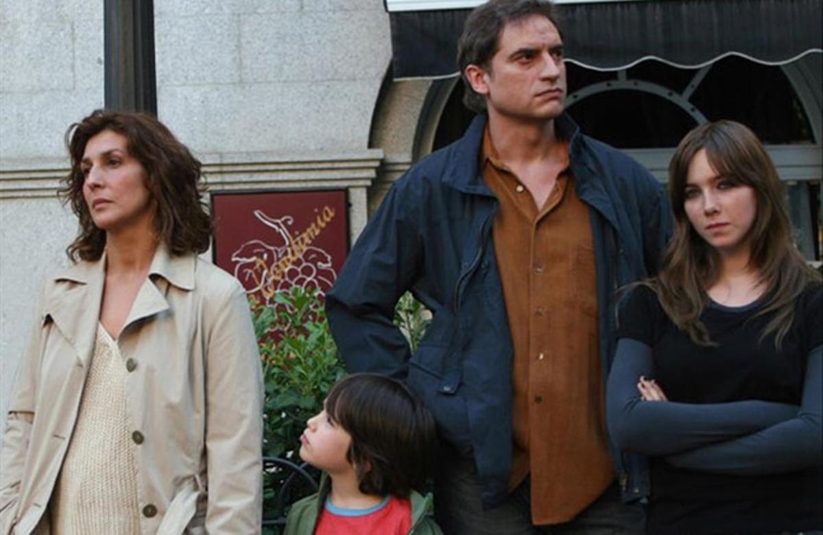 Elvira Mínguez, Marcos Ruiz, Nancho Novo i Natalia Rodríguez, en una escena de ’Pudor’. Elvira Mínguez, Marcos Ruiz, Nancho Novo i Natalia Rodríguez, en una escena de ’Pudor’.