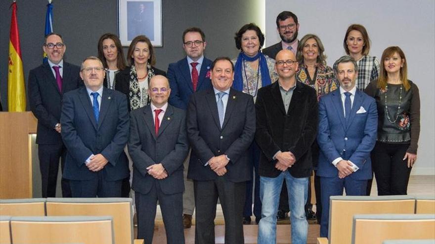 El colegio farmaceútico de cáceres renueva su junta de gobierno