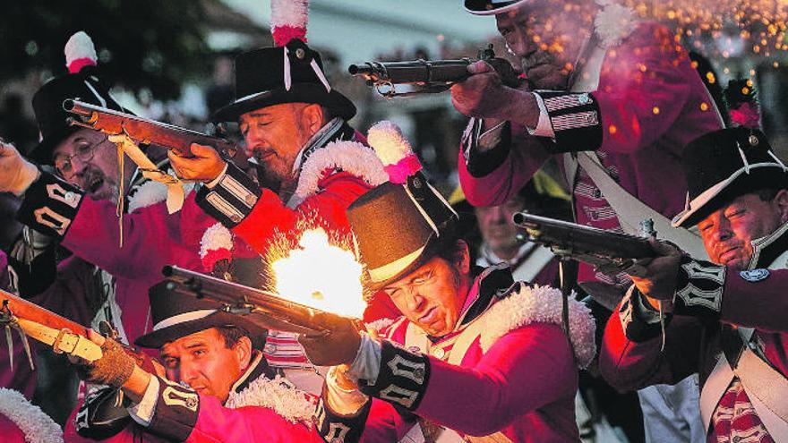 Un momento de la batalla que se recreó el año pasado en la calle de La Noria para recordar el hito histórico de 1797.