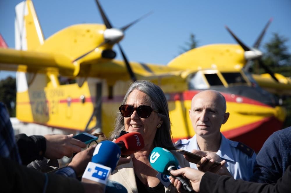 Un avión extra para sofocar los incendios gallegos