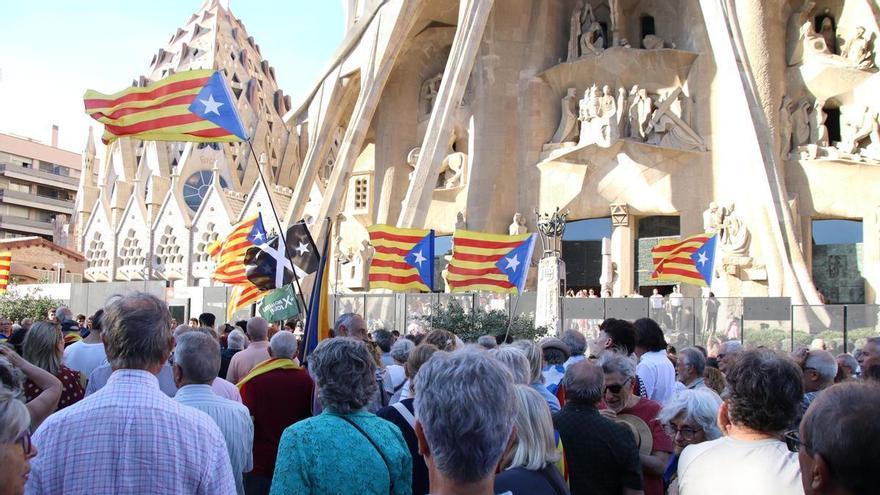 Marlaska justifica l’expulsió de 600 cantaires de l’acte del Papa per motius de seguretat i felicita Mossos i Policia