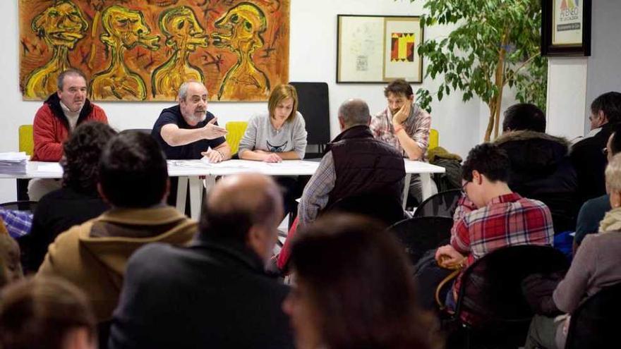 Asamblea abierta de la plataforma contra la contaminación celebrada el pasado jueves.