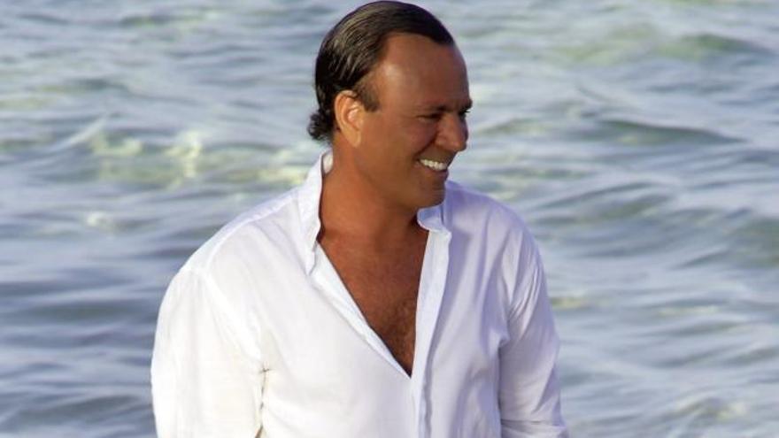 Julio Iglesias.