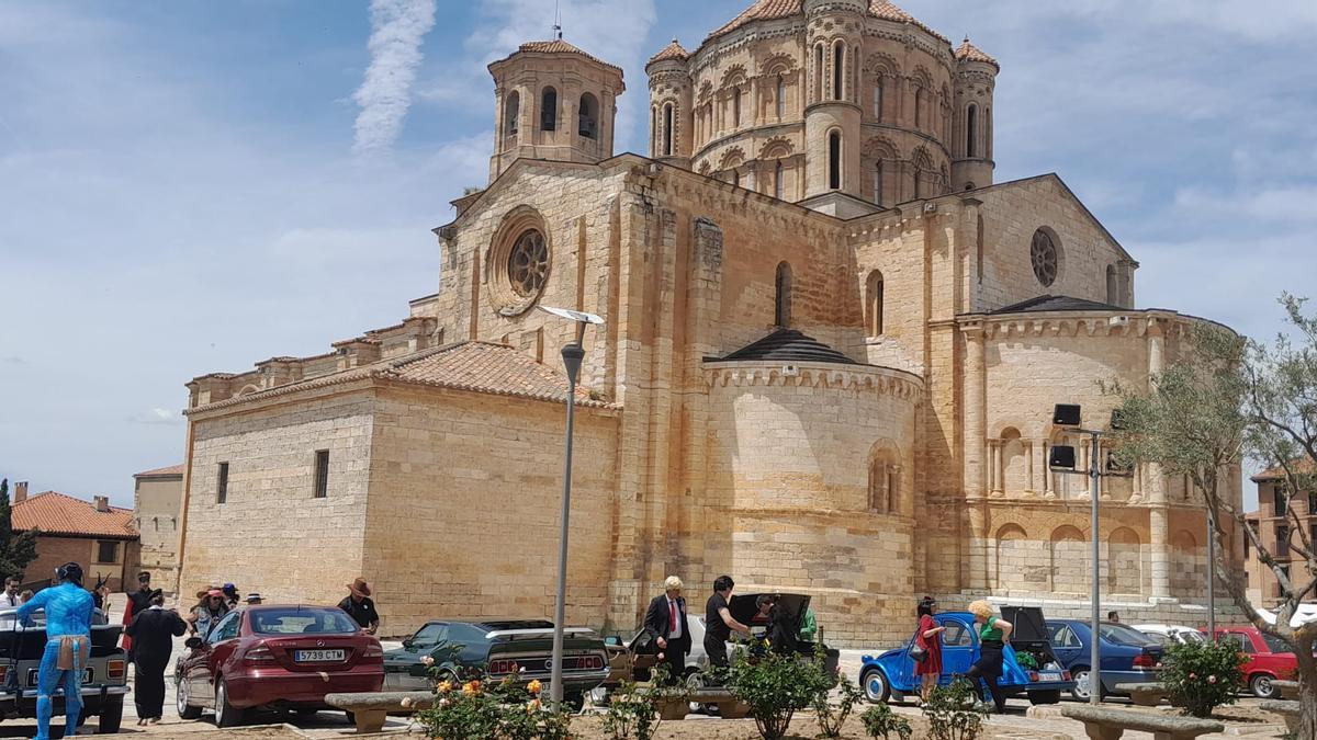 GALERÍA | Reunión de coches clásicos y fiesta de disfraces en Toro